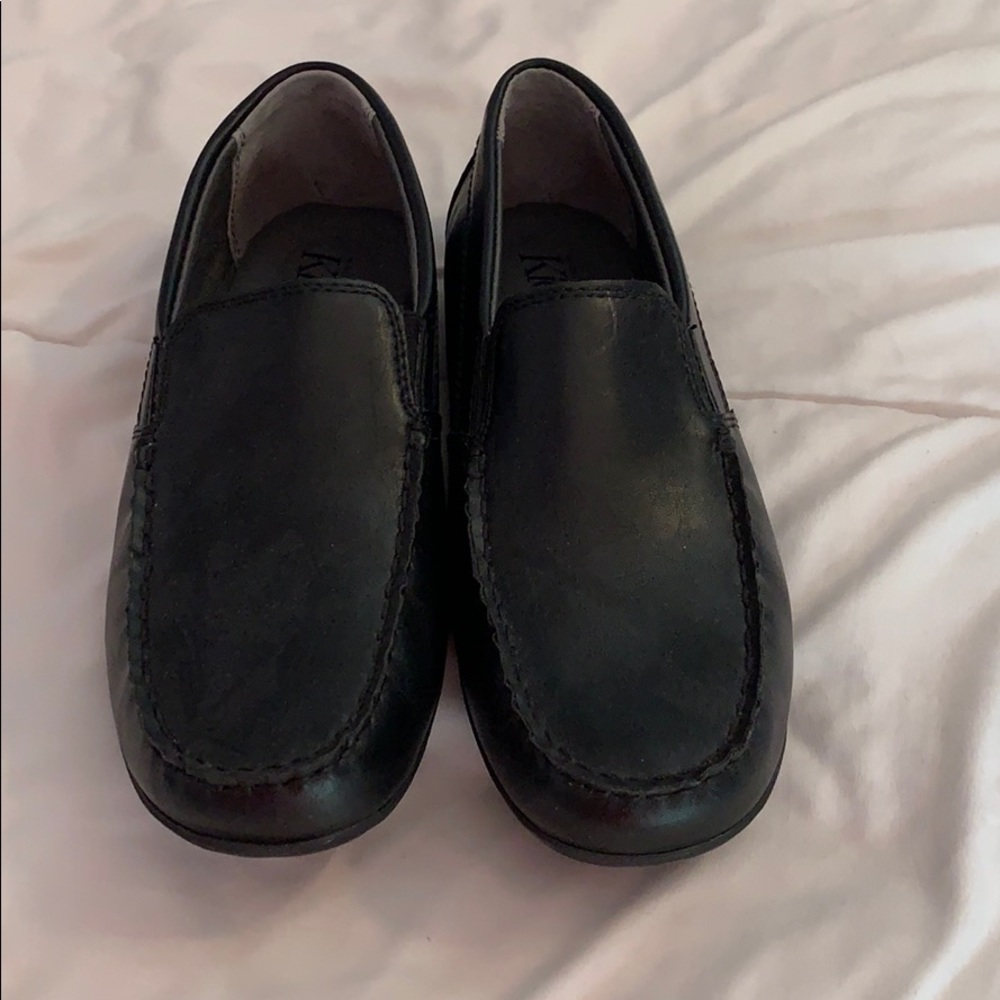 Boys shoes